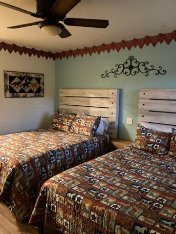 Horseshoe Riverside Lodge แคนยอนเลค ภายนอก รูปภาพ